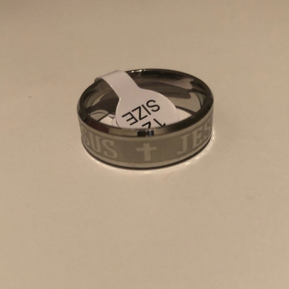 Silver Jesus Ring - Picture 3 of 7